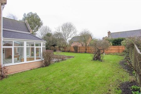 6 bedroom detached house to rent - Photo 5