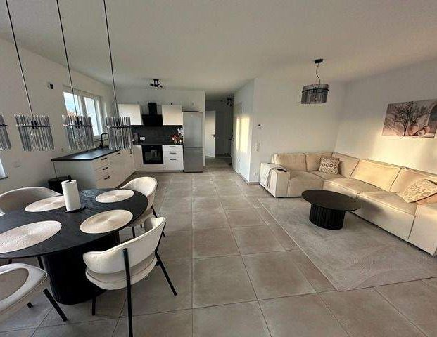 Neubau, kleiner Garten, Stellplatz, Energieeffizient!!! - Foto 1