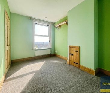 Martin Road, Ipswich - Photo 5