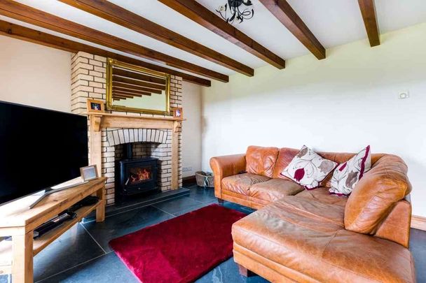 A four bedroom historic, modernised, farmhouse in a beautiful peaceful setting available to let on terms to be agreed. - Photo 1