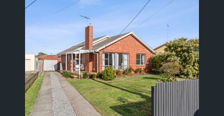 Style, Comfort & Convenience! - Photo 2