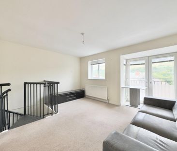 3 bedroom House To Let - Photo 1