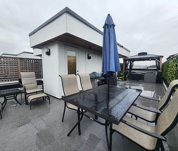 Three Bedroom Townhouse in Langley with Huge Roof Top Deck and EV Charger - Photo 5