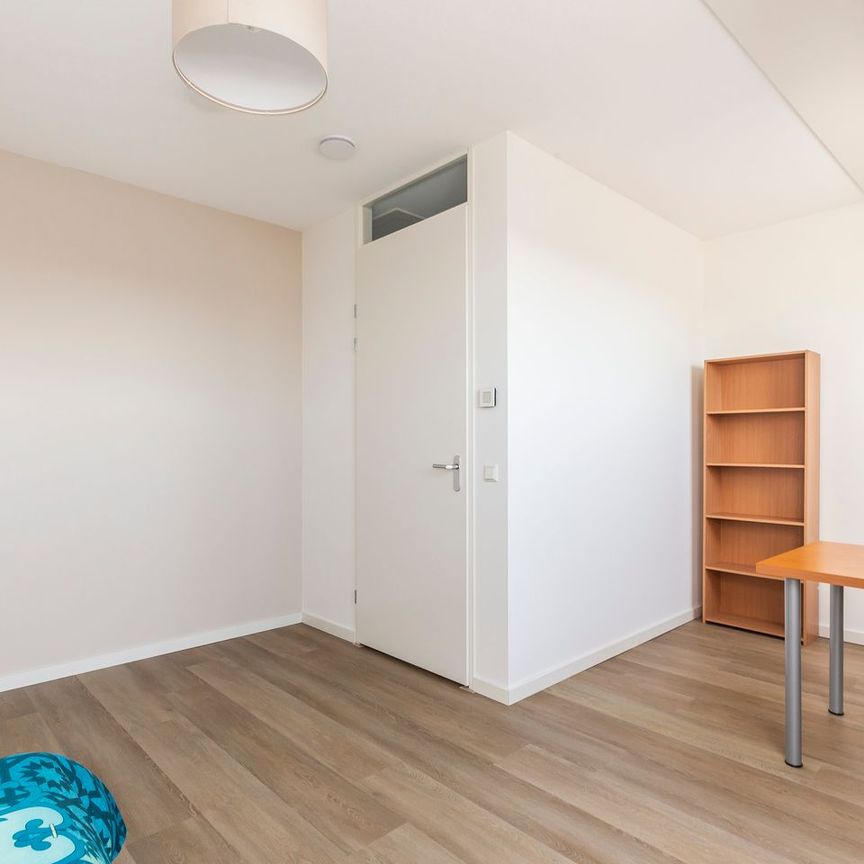 Regenboogforel 22, Triangel, 2742NH, Waddinxveen - Photo 1