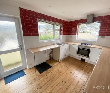 2 bedroom semi-detached bungalow to rent - Photo 6