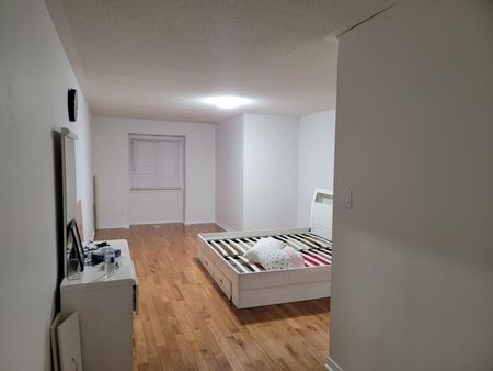 For Lease - 435 Hensall Circle Unit# 130, Mississauga, Ontario - Photo 4