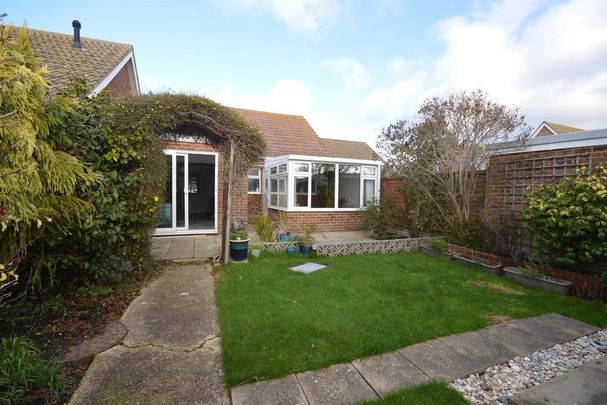 2 bedroom terraced bungalow to rent - Photo 1