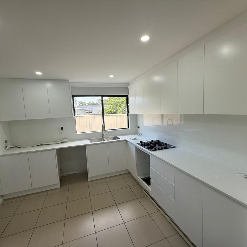 Renovated 4 bedroom home - Photo 1