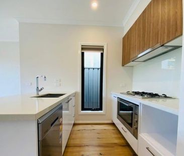 3 Bedroom Home in Near New Condition - Photo 5