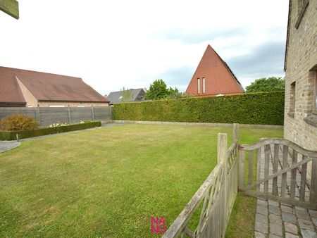 Alleenstaande charmante villa met 4 slaapkamers en een aangename tuin zeer rustig gelegen in een doodlopende straat in het dorp van Westkapelle, op 3 km van Knokke-Heist. - Photo 4