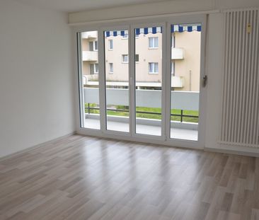"Moderne 3.5 Zimmer-Wohnung mit schönem Balkon" - Photo 4