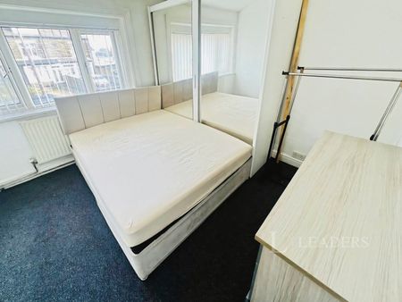 2 bedroom end of terrace to rent Beckside Road, Bradford - Photo 2