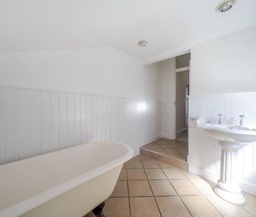 2 bedroom semi-detached house to rent - Photo 4