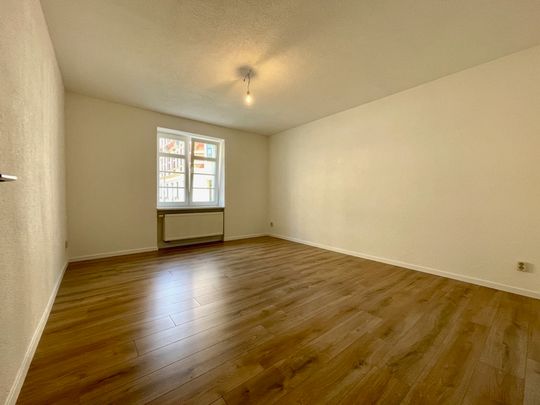 3-Zimmer zum VERLIEBEN! Praktischer Schnitt, Hochparterre und Bad mit Wanne und Dusche - Photo 1