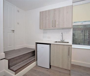 Property to rent - Photo 4