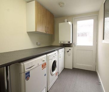 1 bedroom in a house share to rent - Photo 6