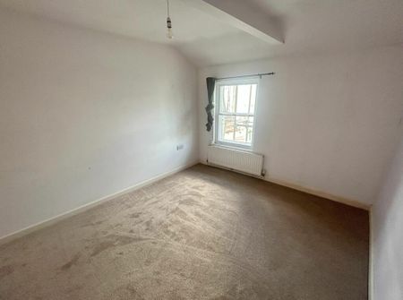2 Bed Flat, Lower Ashley Road, BS2 - Photo 3