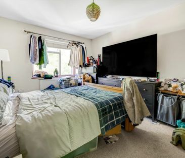 Orchard Gate, UB6, London - Photo 1
