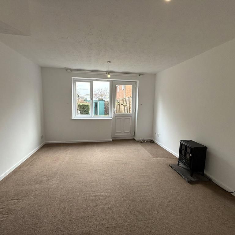 2 bedroom terraced house to rent - Photo 1