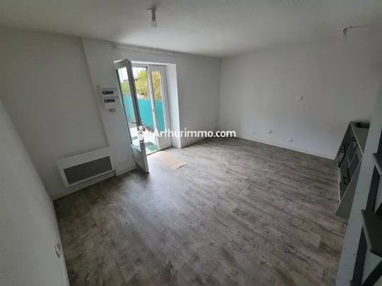 Location Appartement 2 pièces 29 m2 à Saint-Jean-d'Angély - Photo 1