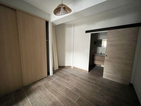 Location Appartement 1 pièce 25m² - Photo 4