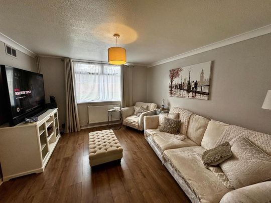 3 bedroom terraced house to rent - Photo 1