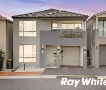 PREMIUM FOUR BEDROOM FAMILY RESIDENCE With Solar Panels & Close to ... - Photo 4