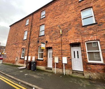 2 bedroom Mid Terraced House to let - Photo 1