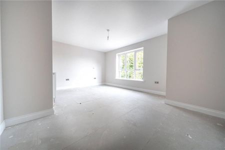 4 bedroom detached house to rent - Photo 2