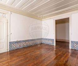 Apartment 5 bedrooms in good condition Encarnação Lisboa for rent - Photo 3