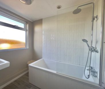 3 bedroom detached bungalow to rent - Photo 1