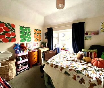 Southway, Guildford, Surrey, GU2 8DH - Photo 1