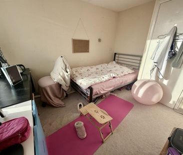 4 bedroom flat to rent - Photo 3