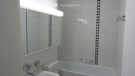 Charmante 2.5-Zimmer-Wohnung mit Terrasse in Dübendorf - Foto 3