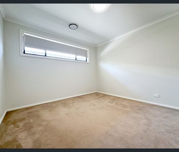 Modern Family Home in Jordan Springs East | 4 Bedrooms + Study + Do... - Photo 1