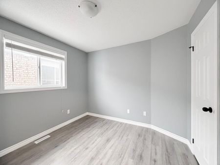 For Lease - 59 Jagges Drive Unit# Upper, Barrie, Ontario - Photo 3
