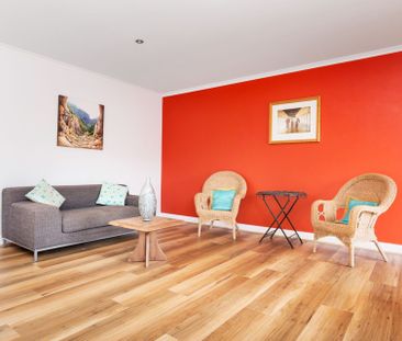 Premium Stylish Apartment with a Short Walk to North Sydney CBD - Photo 5