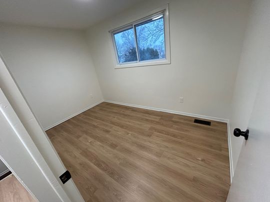 For Lease - 108 Scott Street Unit# 3, St. Catharines, Ontario - Photo 1