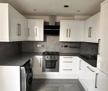 2 bedroom terraced house to rent - Photo 6