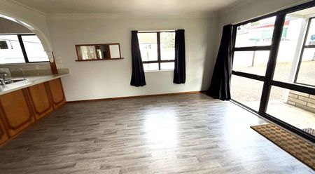 3 BEDROOM - STEWART STREET - WHAKATANE - Photo 2