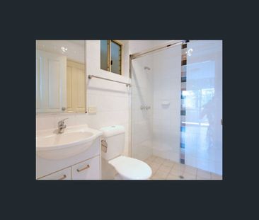 16/115 Nudgee Road, Hamilton, Qld 4007 - Photo 3