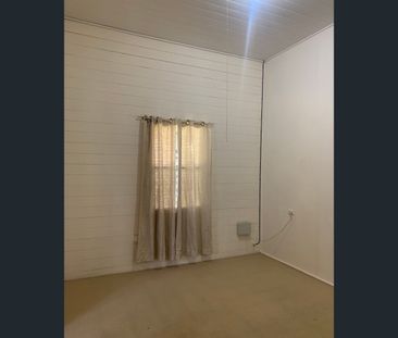2/37 Macalister Street, Mackay, Qld 4740 - Photo 4