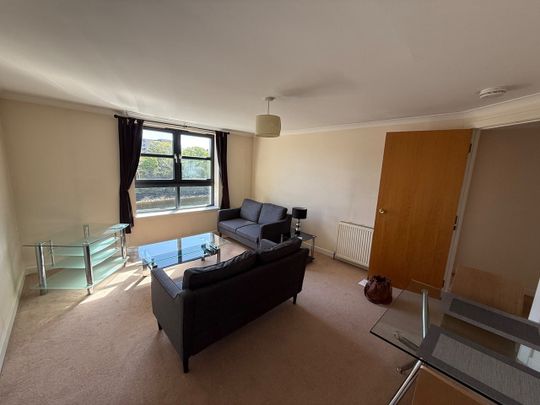 2 Bed Flat, Riverside Drive, AB11 - Photo 1