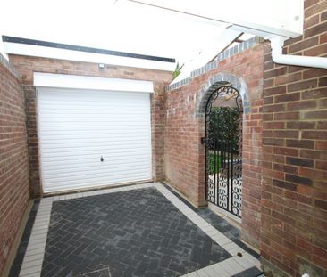 Semi-detached house to rent on - Photo 5