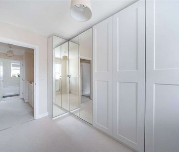 An extremely well presented 3 bedroom semi detached home to rent, t... - Photo 2