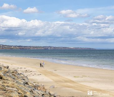 Beachside Location - Stylish Furnished Unit - Photo 3