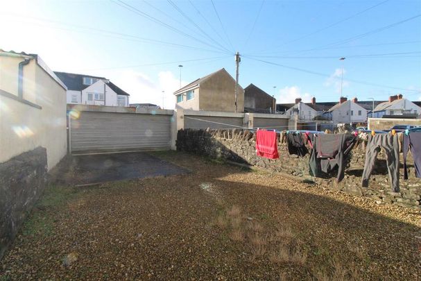 4 bedroom house to rent - Photo 1