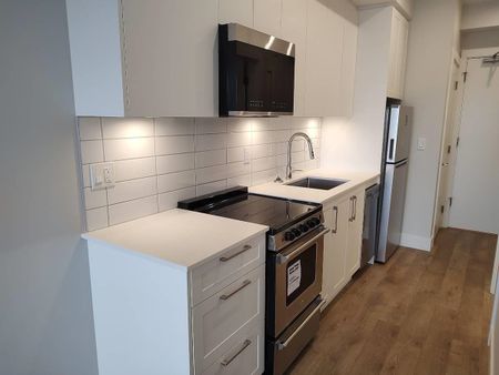 1942 Starling Drive #305, Tsawwassen, BC V4M0A8 - Photo 2