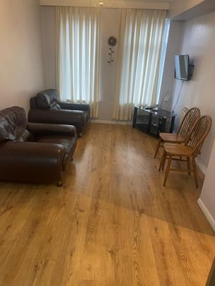 2 Bed Flat, Mansfield Road, S12 - Photo 1