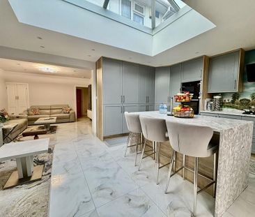 5 bedroom semi-detached house to rent - Photo 6